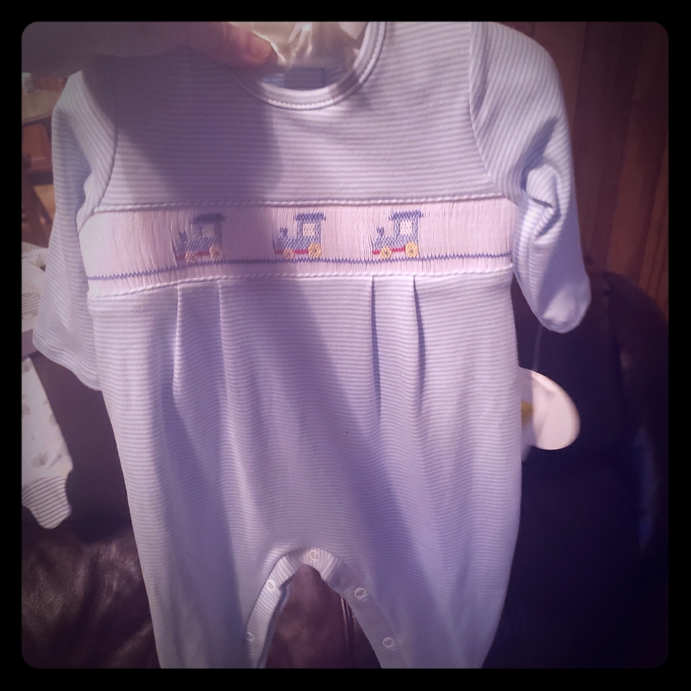 edgehill onsie With footies.nwt with trains monogr